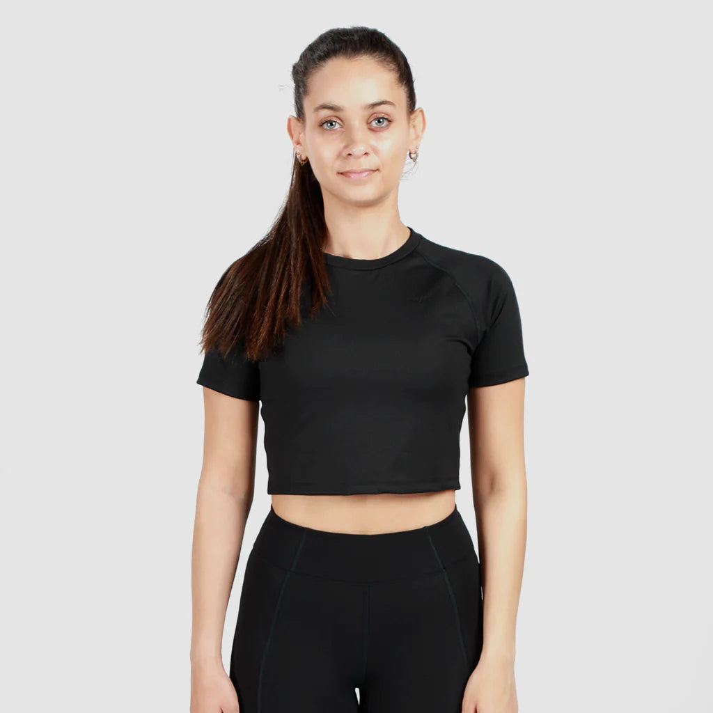 women essential crop top