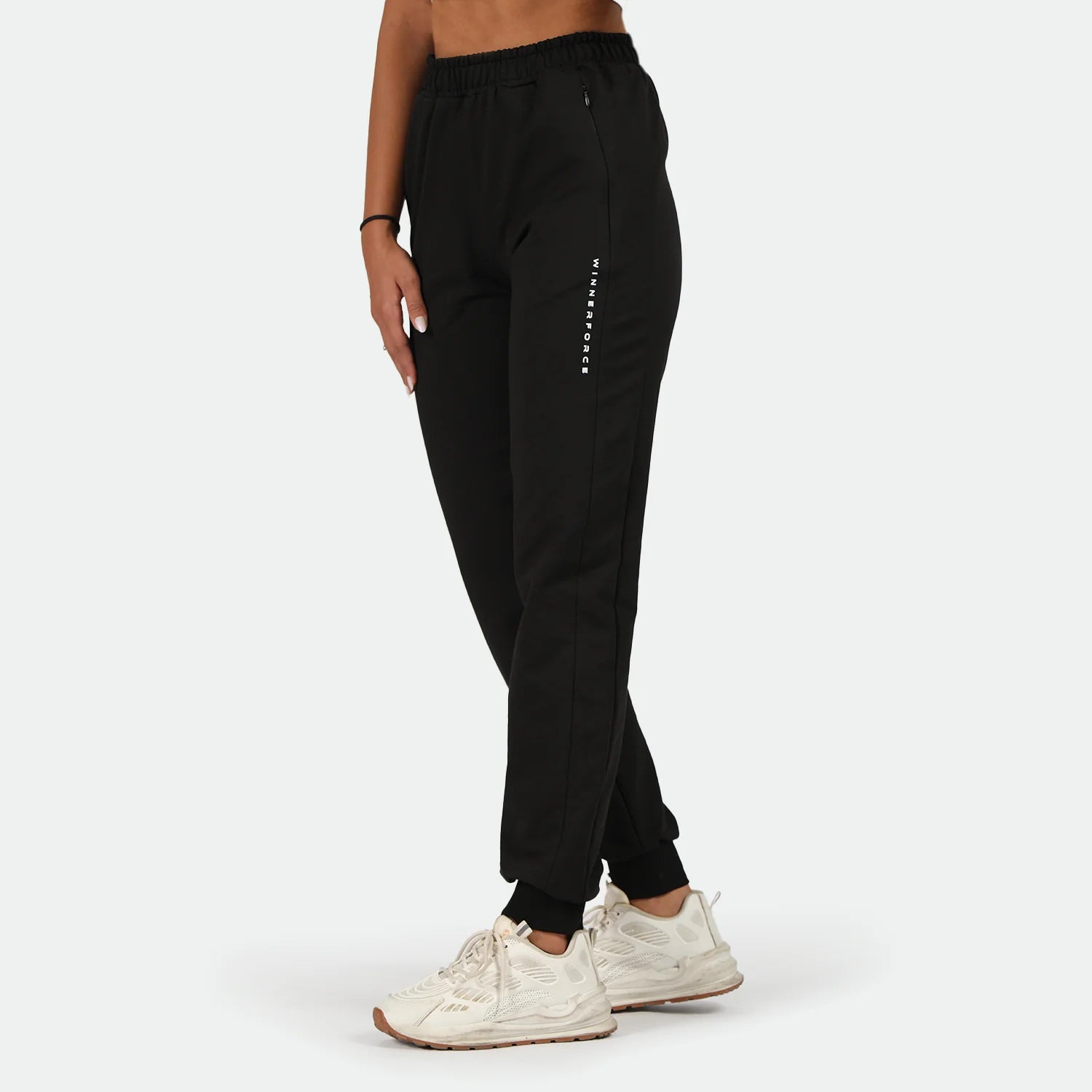 women go beyond jogger (black)