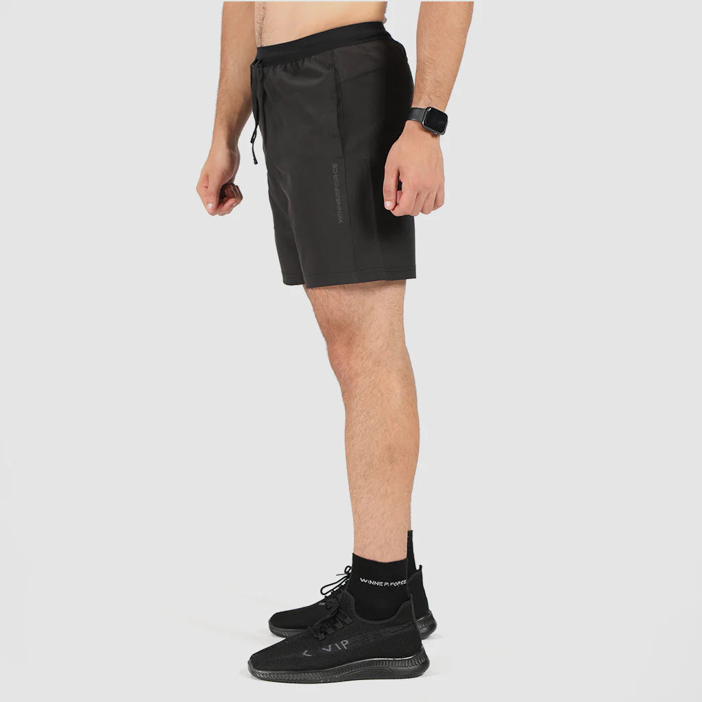 men essential short (black)